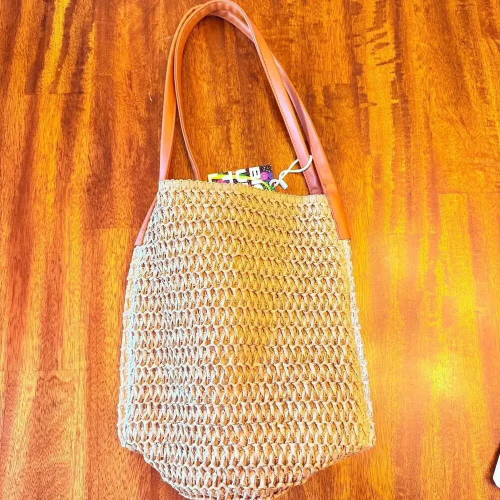 Gyal Bashy Everyday‎ Escape Packable Tote, Natural, O/S - Picture 2 of 8